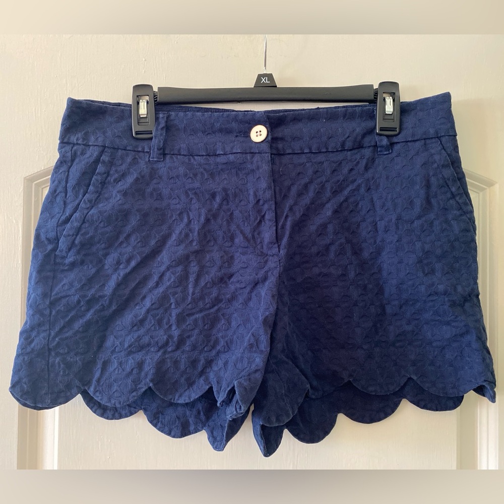Crown & Ivy Navy Scalloped Hem Shelby Shorts / Size 10 / GUC